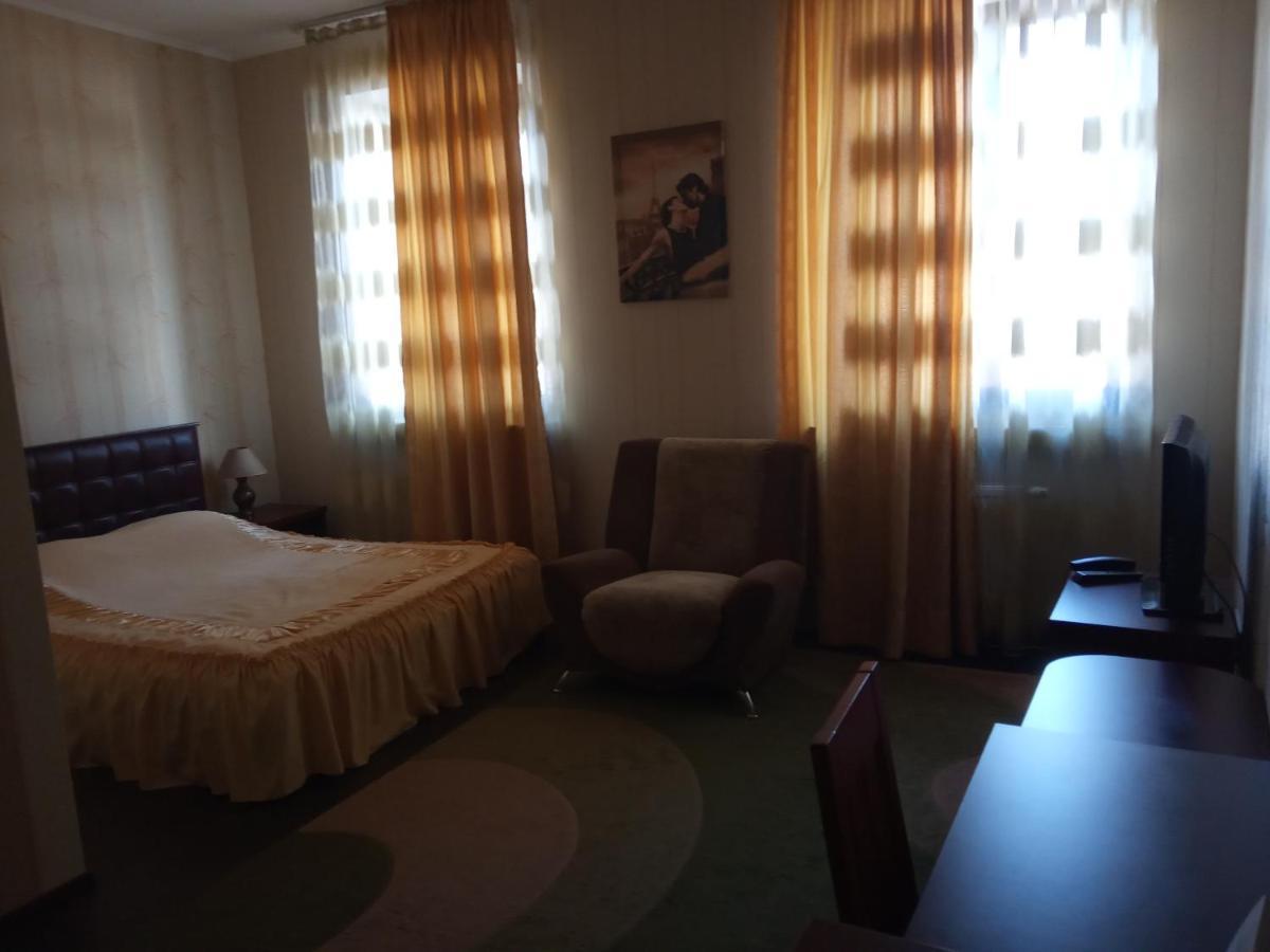 Готель Дежавю Berdychiv Exterior foto